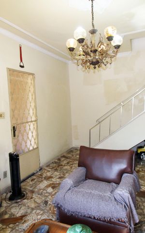 Casa à venda com 480m², 2 quartos e 5 vagasSala