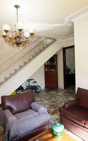 Casa à venda com 480m², 2 quartos e 5 vagasSala