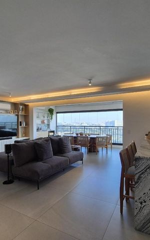 Apartamento à venda com 136m², 3 quartos e 2 vagas