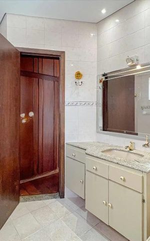 Apartamento para alugar com 180m², 4 quartos e 1 vaga