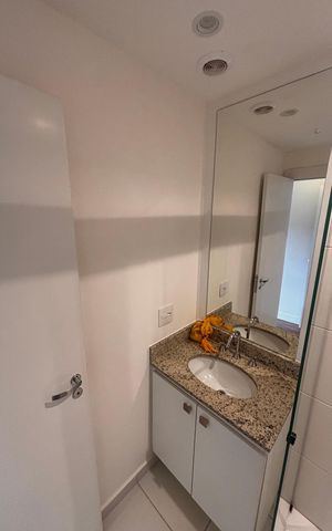 Apartamento à venda com 105m², 2 quartos e 2 vagas Apartamento à venda com 105m², 2 quartos e 2 vagasBanheiro suíte