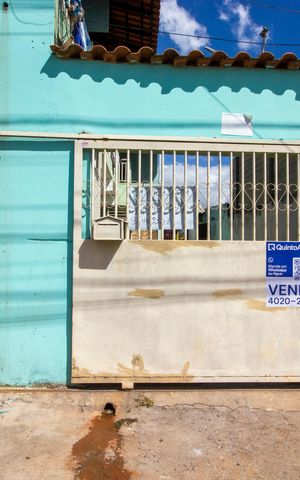Casa à venda com 250m², 4 quartos e 3 vagasFachada