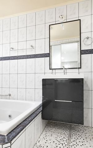 Casa para alugar com 128m², 3 quartos e 5 vagas Casa para alugar com 128m², 3 quartos e 5 vagasBanheiro