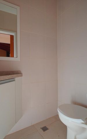 Casa para alugar com 300m², 2 quartos e 2 vagasLavabo