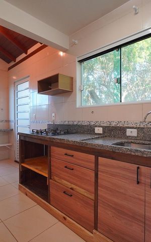Casa para alugar com 300m², 2 quartos e 2 vagasCozinha