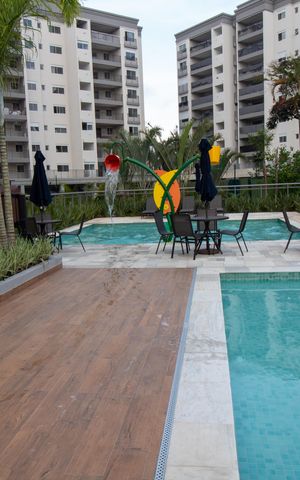 Apartamento para alugar com 108m², 4 quartos e 2 vagas Apartamento para alugar com 108m², 4 quartos e 2 vagasÁrea comum - Piscinas