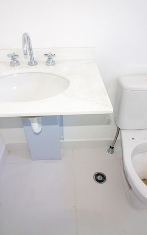 Apartamento para alugar com 108m², 4 quartos e 2 vagas Apartamento para alugar com 108m², 4 quartos e 2 vagasBanheiro da Suíte 1