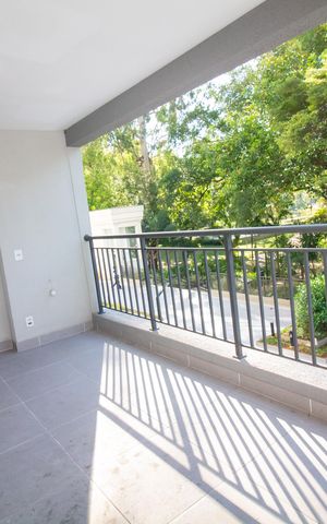 Apartamento para alugar com 108m², 4 quartos e 2 vagas Apartamento para alugar com 108m², 4 quartos e 2 vagasVaranda