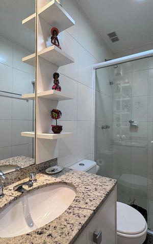 Apartamento à venda com 81m², 2 quartos e 2 vagas Apartamento à venda com 81m², 2 quartos e 2 vagasBanheiro Social