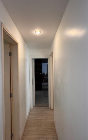 Apartamento à venda com 81m², 2 quartos e 2 vagas Apartamento à venda com 81m², 2 quartos e 2 vagasCorredor