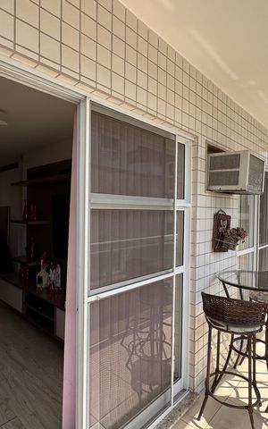 Apartamento à venda com 81m², 2 quartos e 2 vagas Apartamento à venda com 81m², 2 quartos e 2 vagasVaranda