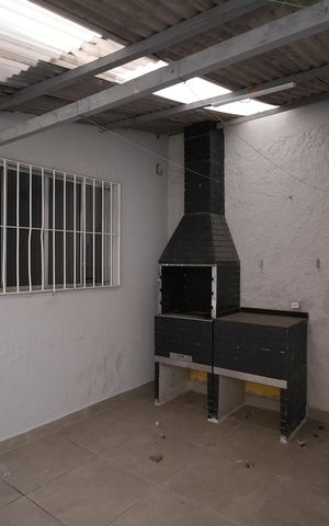 Casa para alugar com 143m², 2 quartos e 2 vagasQuintal