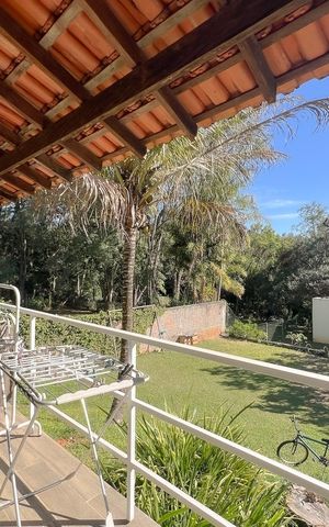 Casa à venda com 232m², 4 quartos e 6 vagas