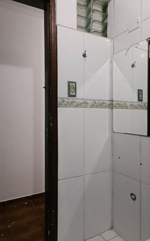 Casa à venda com 140m², 3 quartos e 1 vaga Casa à venda com 140m², 3 quartos e 1 vagaBanheiro