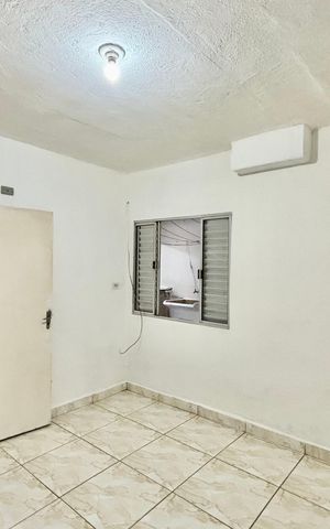 Casa para alugar com 60m², 2 quartos e 1 vaga Casa para alugar com 60m², 2 quartos e 1 vagaSuíte