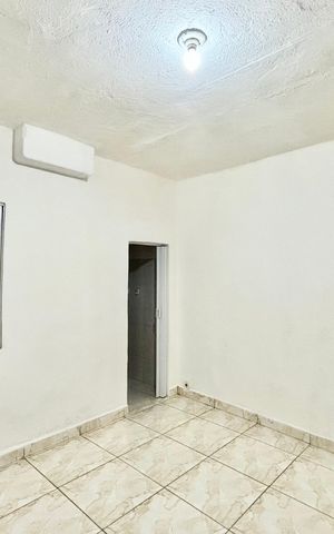Casa para alugar com 60m², 2 quartos e 1 vaga Casa para alugar com 60m², 2 quartos e 1 vagaSuíte