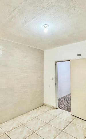 Casa para alugar com 60m², 2 quartos e 1 vaga Casa para alugar com 60m², 2 quartos e 1 vagaSuíte