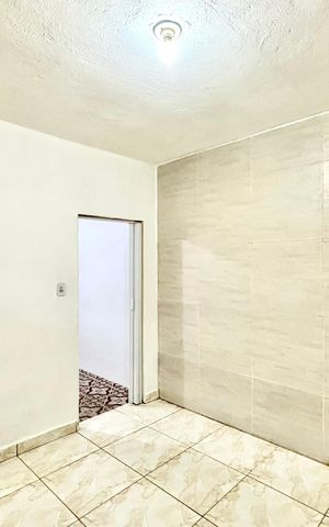 Casa para alugar com 60m², 2 quartos e 1 vaga Casa para alugar com 60m², 2 quartos e 1 vagaSala