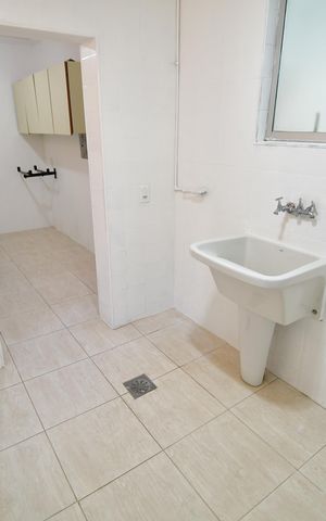Apartamento à venda com 77m², 2 quartos e 1 vagaÁrea de Serviço