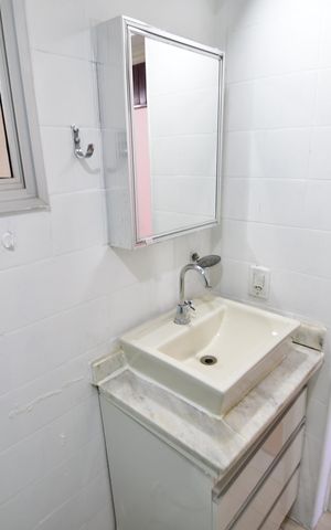 Apartamento à venda com 77m², 2 quartos e 1 vagaBanheiro