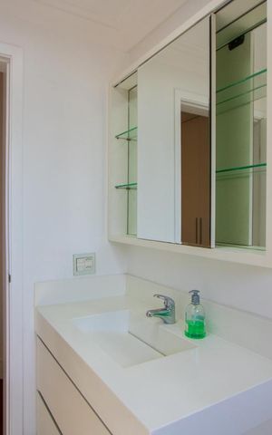 Apartamento à venda com 147m², 4 quartos e 2 vagas Apartamento à venda com 147m², 4 quartos e 2 vagasBanheiro social
