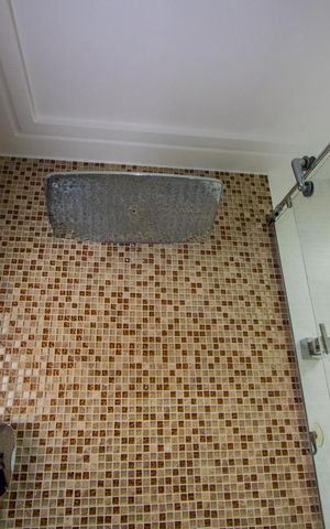 Apartamento à venda com 147m², 4 quartos e 2 vagas Apartamento à venda com 147m², 4 quartos e 2 vagasBanheiro do quarto 1