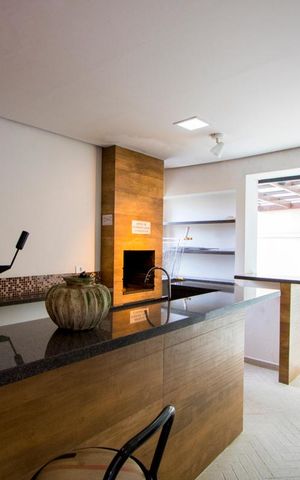 Apartamento à venda com 147m², 4 quartos e 2 vagas Apartamento à venda com 147m², 4 quartos e 2 vagasÁrea comum - Churrasqueira