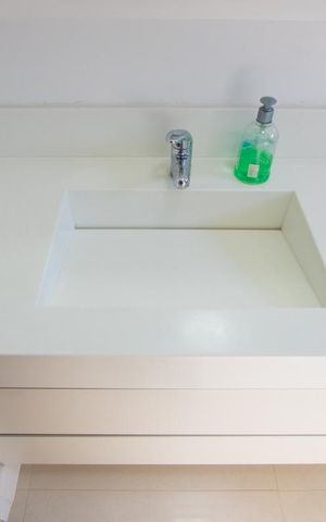 Apartamento à venda com 147m², 4 quartos e 2 vagas Apartamento à venda com 147m², 4 quartos e 2 vagasBanheiro social