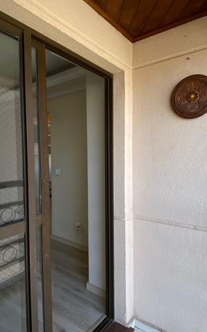 Apartamento à venda com 64m², 2 quartos e 1 vaga Apartamento à venda com 64m², 2 quartos e 1 vagaVaranda