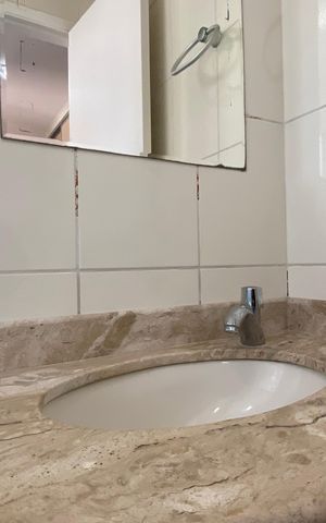 Apartamento à venda com 64m², 2 quartos e 1 vaga Apartamento à venda com 64m², 2 quartos e 1 vagaBanheiro da Suíte