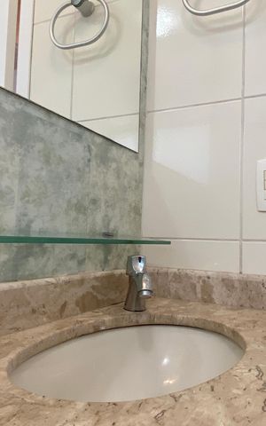 Apartamento à venda com 64m², 2 quartos e 1 vaga Apartamento à venda com 64m², 2 quartos e 1 vagaBanheiro 2