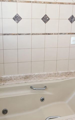 Casa de condomínio para alugar com 200m², 3 quartos e 2 vagas Casa de condomínio para alugar com 200m², 3 quartos e 2 vagasBanheiro social