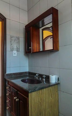 Casa à venda com 375m², 4 quartos e 4 vagas Casa à venda com 375m², 4 quartos e 4 vagasBanheiro 1