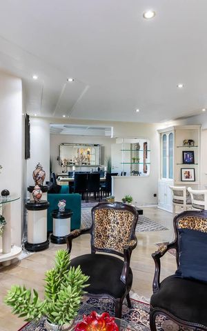 Apartamento à venda com 520m², 4 quartos e 5 vagasSala de Estar