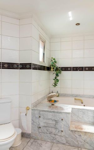 Apartamento à venda com 520m², 4 quartos e 5 vagasBanheiro da Suíte 1