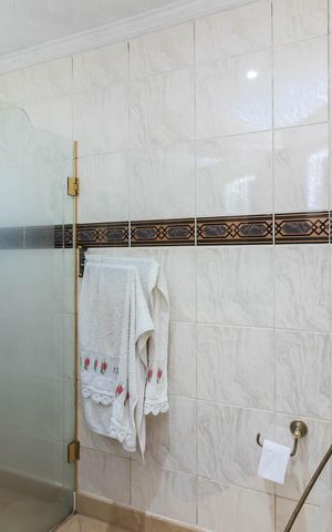 Apartamento à venda com 520m², 4 quartos e 5 vagasBanheiro da Suíte 2