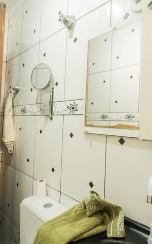 Casa à venda com 200m², 3 quartos e 6 vagasBanheiro