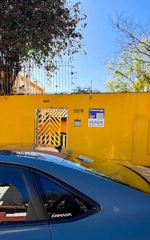 Casa à venda com 200m², 3 quartos e 6 vagasFachada