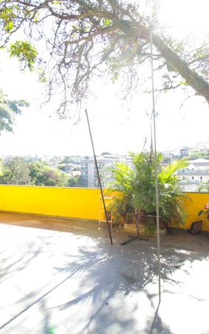 Casa à venda com 200m², 3 quartos e 6 vagasQuintal