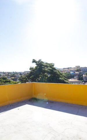 Casa à venda com 200m², 3 quartos e 6 vagasTerraço