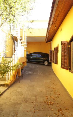Casa à venda com 200m², 3 quartos e 6 vagasÁrea externa