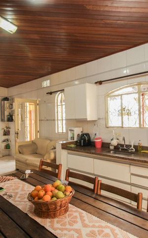 Casa à venda com 200m², 3 quartos e 6 vagasCozinha