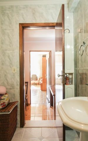 Casa à venda com 200m², 3 quartos e 6 vagasBanheiro da Suíte