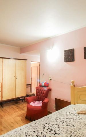 Casa à venda com 200m², 3 quartos e 6 vagasQuarto Suíte