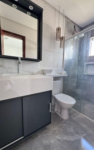 Casa para alugar com 64m², 2 quartos e 2 vagas Casa para alugar com 64m², 2 quartos e 2 vagasBanheiro da Suíte
