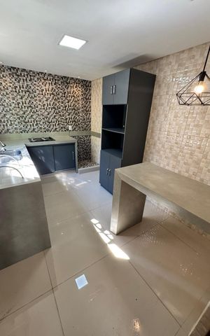 Casa para alugar com 64m², 2 quartos e 2 vagas Casa para alugar com 64m², 2 quartos e 2 vagasCozinha