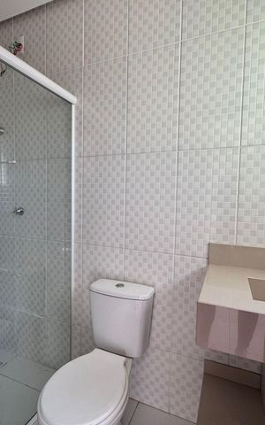 Casa para alugar com 64m², 2 quartos e 2 vagas Casa para alugar com 64m², 2 quartos e 2 vagasBanheiro social