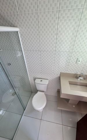 Casa para alugar com 64m², 2 quartos e 2 vagas Casa para alugar com 64m², 2 quartos e 2 vagasBanheiro social