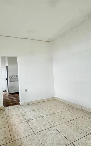 Casa para alugar com 40m², 1 quarto e 1 vaga
