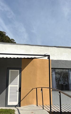 Casa de condomínio para alugar com 90m², 3 quartos e 2 vagas Casa de condomínio para alugar com 90m², 3 quartos e 2 vagasFachada